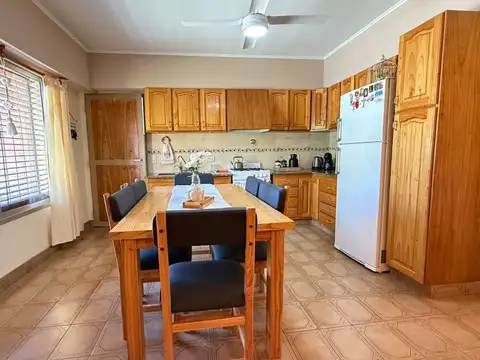 CASA EN VENTA 4 AMBIENTES MORENO UNICA ENSU ESTADO