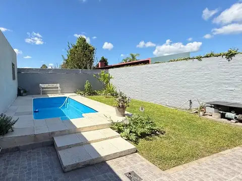 CASA EN VENTA 4 AMBIENTES MORENO UNICA ENSU ESTADO