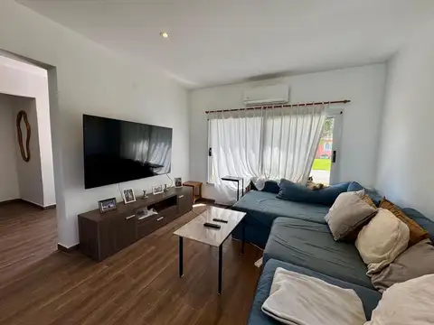 Casa en Venta con 4 cocheras