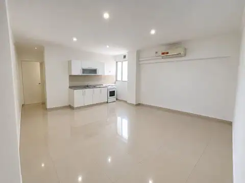 Avenida Almirante Brown 3100 , Piso 2