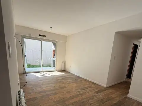 Depto 3 Amb con Cochera, Patio y Parque Propio T4 Pb. E