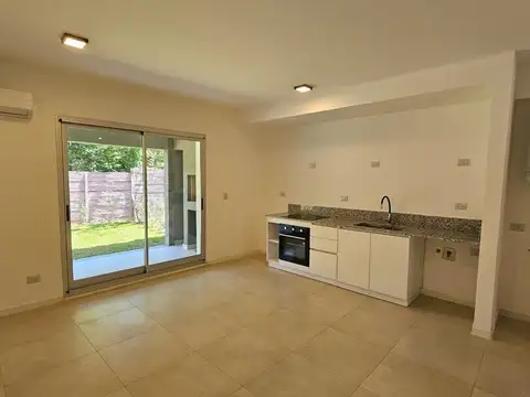 Departamento en Alquiler en Villa Rosa, USD 600