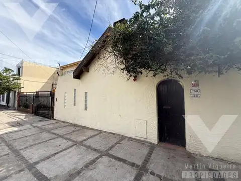 Joaquin V Gonzalez  al 2100