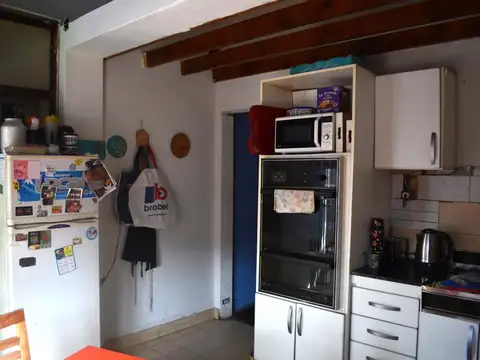 VENTA CASA 5 AMBIENTE C/ PILETA Y JARDIN MERLO