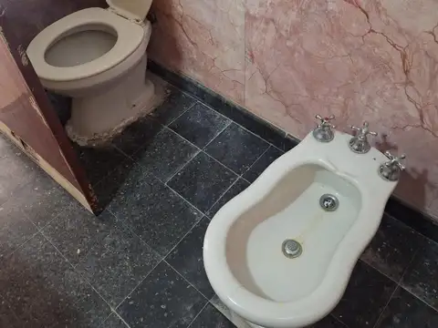 ALQUILO CASA INTERNA UNICA  2 DORM. PJE. FLORENCIA AL 4500