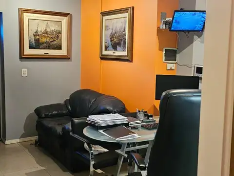 Oficina en Venta con 1 cochera