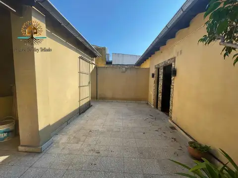 Depto Tipo Casa en Venta con 1 cocheras
