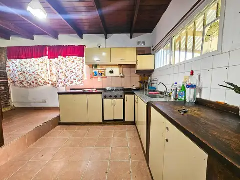 Casa 4 ambientes con 1 baño