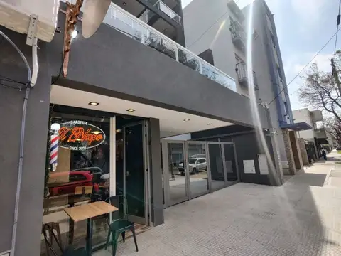 Venta de Cochera cubierta en Centro de Coronado