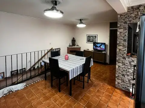 VENTA DE CASA CALLE BURGOS 244 -LAS HERAS