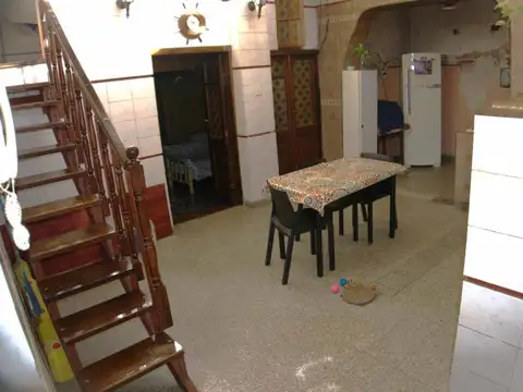 Depto Tipo Casa en Venta de 5 ambientes