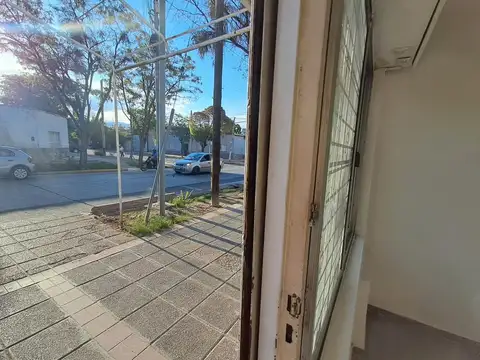 Oficina en Alquiler en Godoy Cruz, $ 230.000
