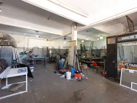 Galpón de 162 m2 en Villa Maipú. Apto crédito. Permuta