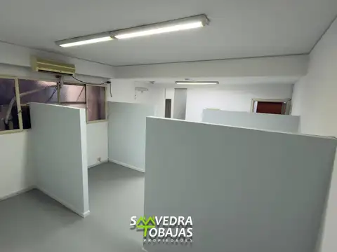 Oficina 3 ambientes con 2 baños