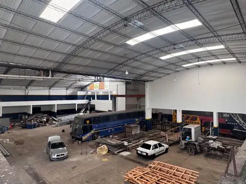 Nave INDUSTRIAL 2.500MTS Ac. Oeste y Camino de cintura