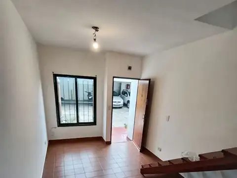 Casa en Alquiler en Ramos Mejía, $ 450.000