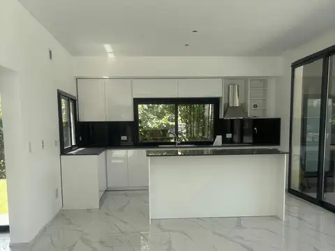 Increíble casa, luminosa y moderna en Haras Santa Maria! Lista para vivirla ya!