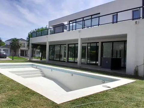 Casa en Venta en Haras Santa María, USD 370.000