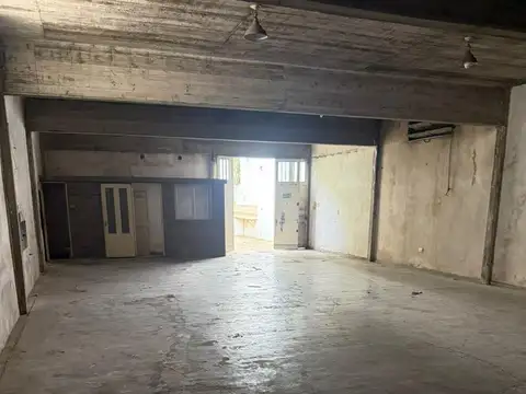 Galpón en Buenos Aires 4900