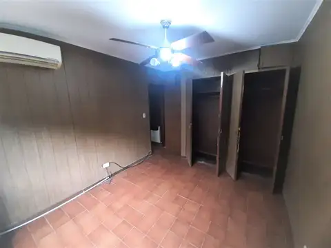 Depto 2 ambientes en muy buen estado.