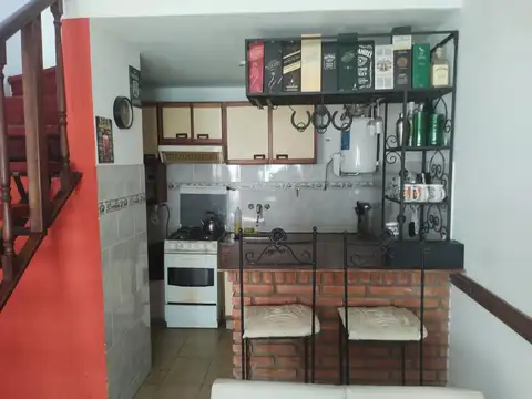 Depto Tipo Casa en Venta en Villa Luzuriaga, USD 39.900
