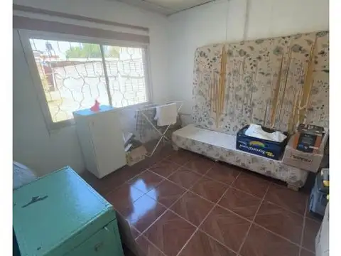 Casa 7 ambientes con 2 baños