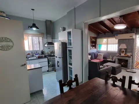 Departamento tipo casa 3 ambientes en venta en Villa Devoto primer piso a la calle con balcón y terraza 