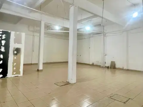 VENTA LOCAL EN BELLA VISTA