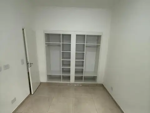 Depto Tipo Casa en Alquiler en Victoria, $ 700.000