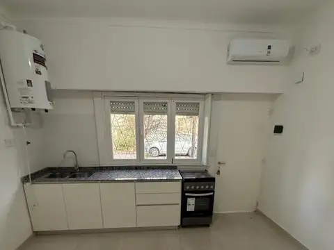 Depto Tipo Casa en Alquiler de 2 ambientes