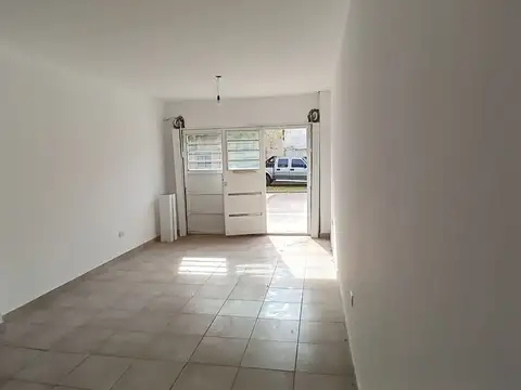 MONOAMBIENTE CON PATIO A ESTRENAR EN GERLI