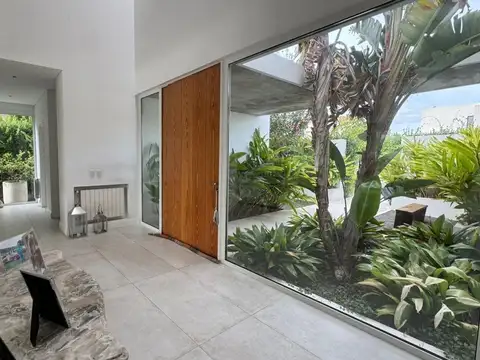 Casa en Alquiler de 3 dormitorios