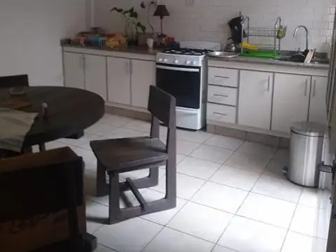 Montes de Oca al 800