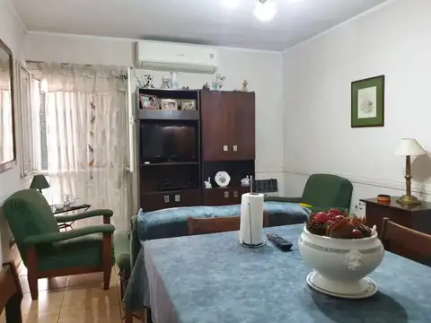BV. AVELLANEDA 1869 , Piso 1
