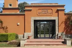 Áreas comunes piscina, gimnasio, club-house, juegos en Estancias del Pilar en Autop Panamericana  en Pilar, Buenos Aires