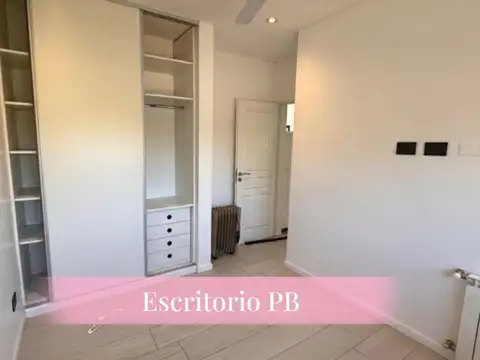 Casa 8 ambientes con 2 baños