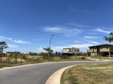 Terreno en Venta 18  mts Fondo