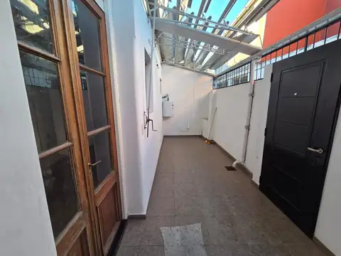 Depto Tipo Casa 2 ambientes con 1 baño