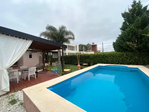 Venta casa en Funes 2 dormitorios Pedro Lino al 1800