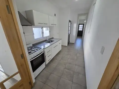Depto Tipo Casa en Alquiler con 1 cocheras