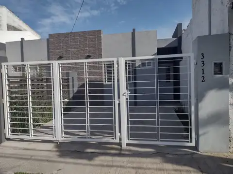 Depto Tipo Casa en Alquiler de 4 ambientes