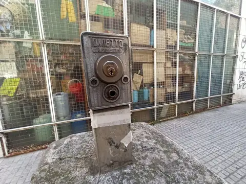 ALQUILER COCHERA CUBIERTA  EN BALVANERA