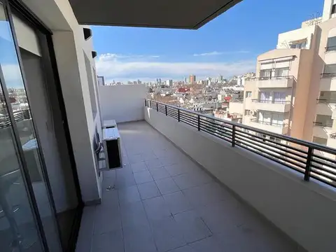 Alquiler temporal amoblado 2 ambientes AMPLIO con terraza propia!