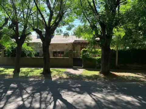 Venta de Casa 5 AMBIENTES en City Bell, La Plata