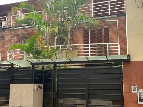 GRAN TRIPLEX MUY LUMINOSO C/ JARDIN Y PARRILLA