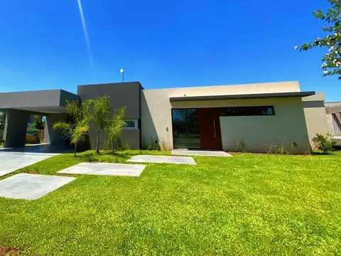 VENTA CASA MODERNA EN PUERTO ROLDAN - 3 DORMITORIOS 2 COCHERAS