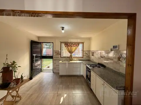 Casa 3 ambientes con 2 baños