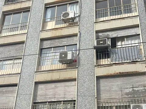 Departamento - Venta - Argentina, Capital Federal - PTE.LUIS S.PEÑA 200