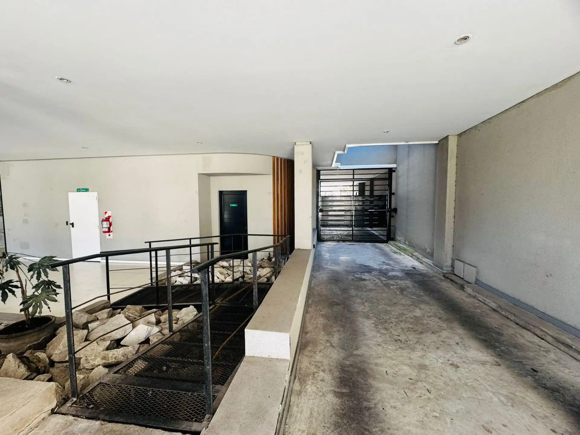 Departamento Corrientes 3300 de dos ambientes con terraza propia y cochera
