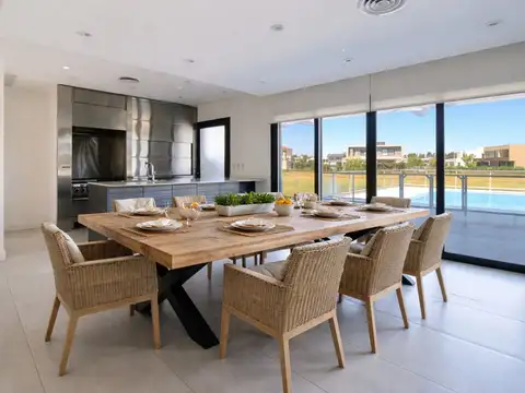 Casa en venta en la providencia 6 ambientes